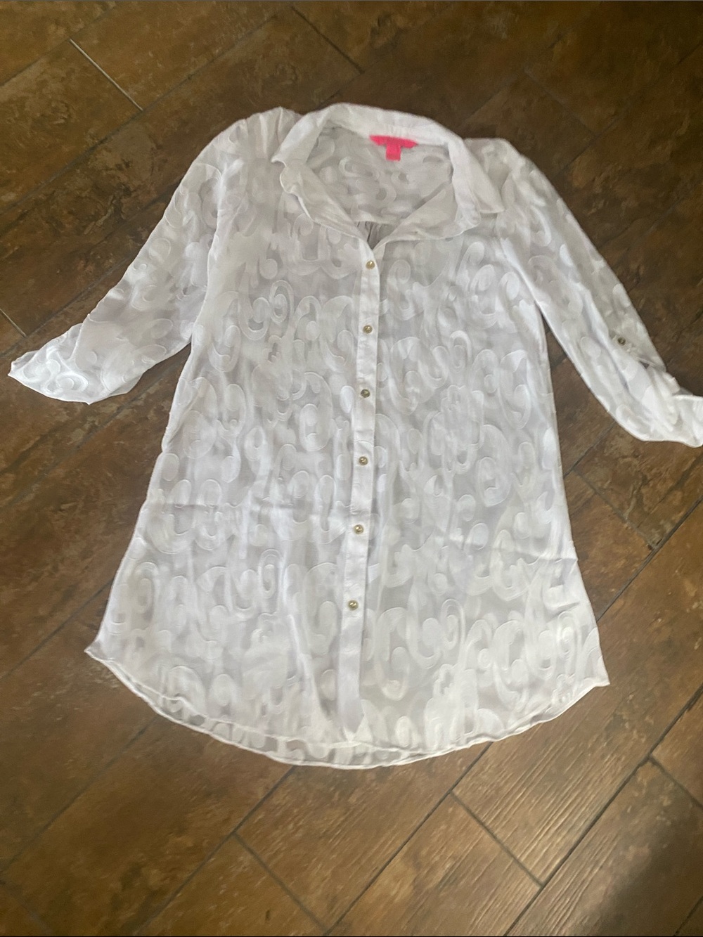 Lilly Pulitzer White Sheer Button-Front Tunic. Great condition. Sz small.
